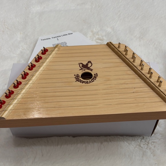 European Expressions Style Lap Harp in Natural Wood with Red Tuning Pins - Picture 13 of 17